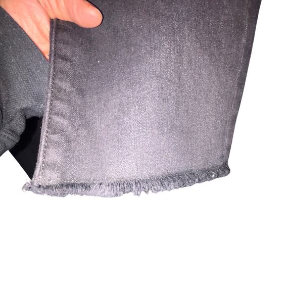 New Joe’s Black Straight Ankle Jeans (The OG) size 23 with fringe on ankle - Picture 3 of 12